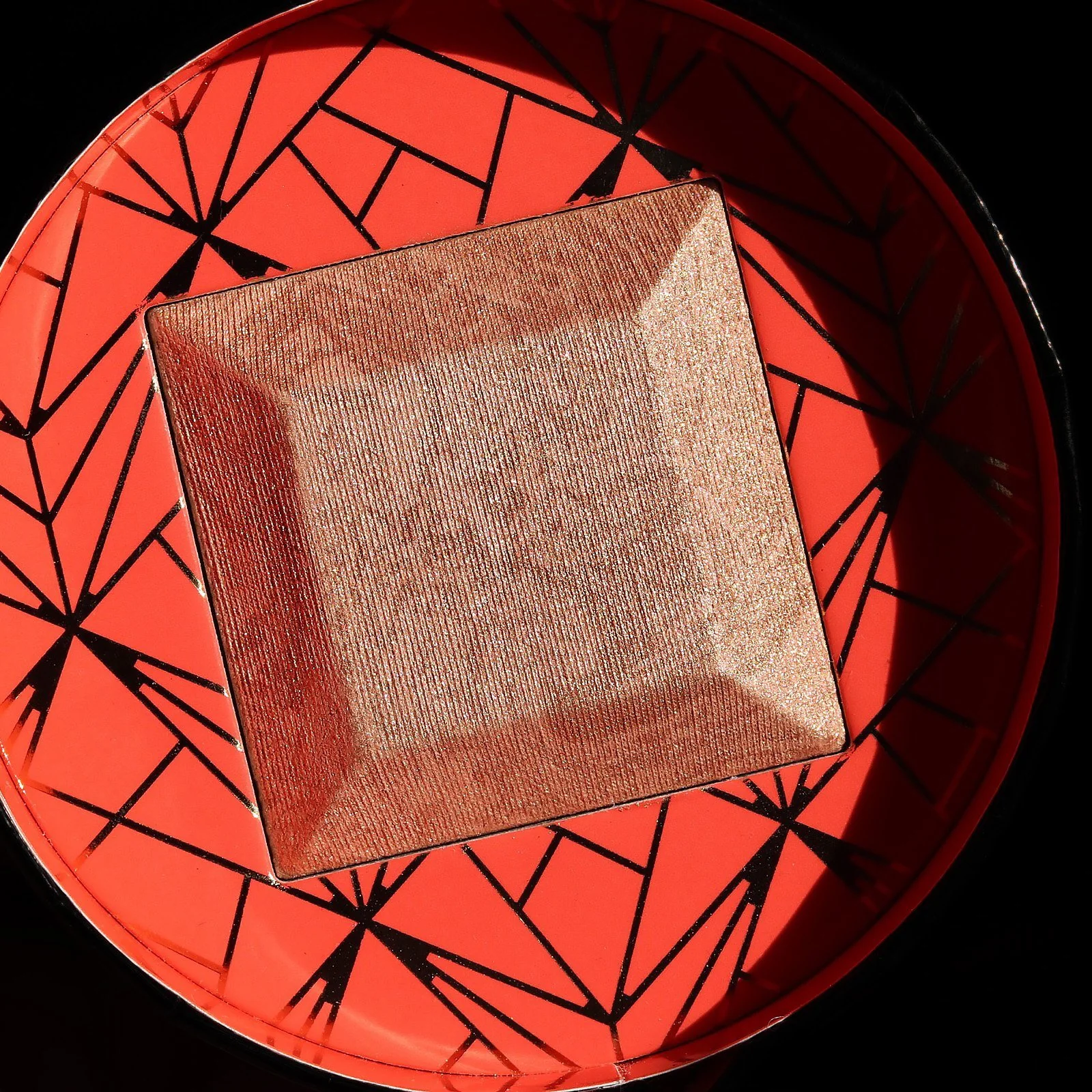 Heroine Glow II Highlighter - Image 3